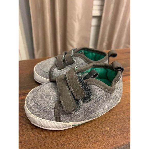 Carter’s 3-6 months Velcro baby shoes, excellent used condition - Picture 1 of 8